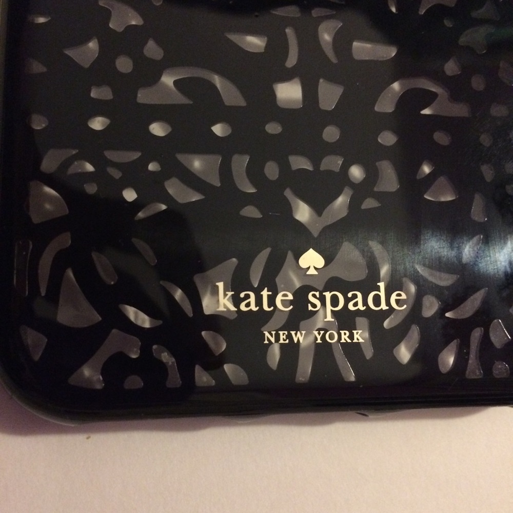 kate spade black filigree cover iPhone 6+, 7+, 8+ - Picture 2 of 5